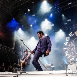 Vintage Trouble-15