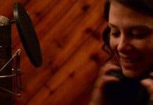 Fredagsvideo: Becky Warren – Dive Bar Sweetheart