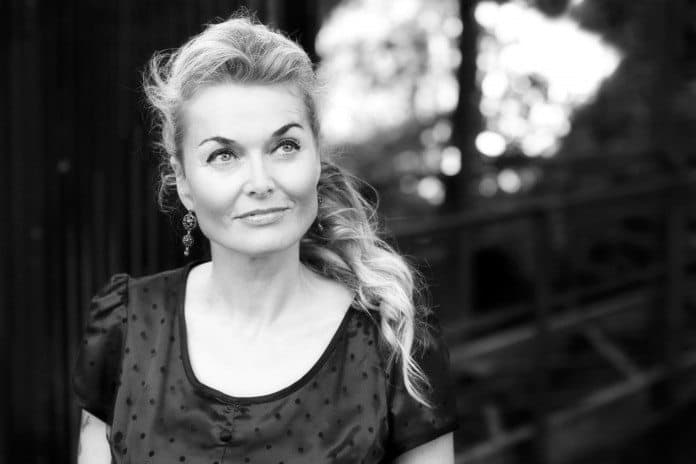 Tove Bøygard ELVA SORT