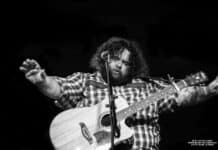 Kickstart Jon Latham og hør den nye låten “St. Steven”